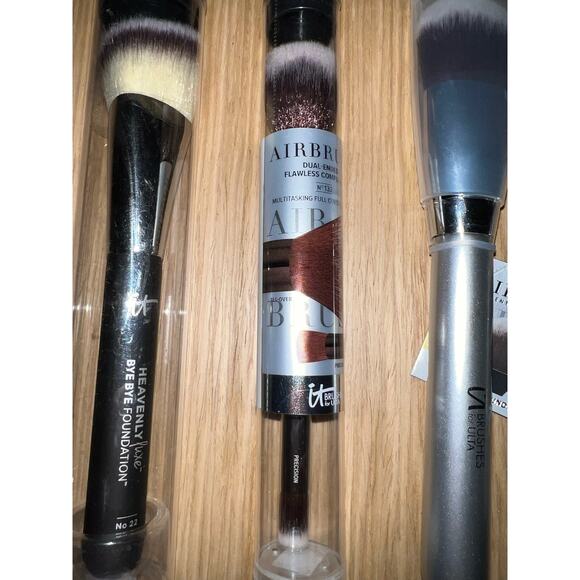 It Cosmetics Brushes and PUR Brush Lot of 4x Brushes - Picture 3 of 4